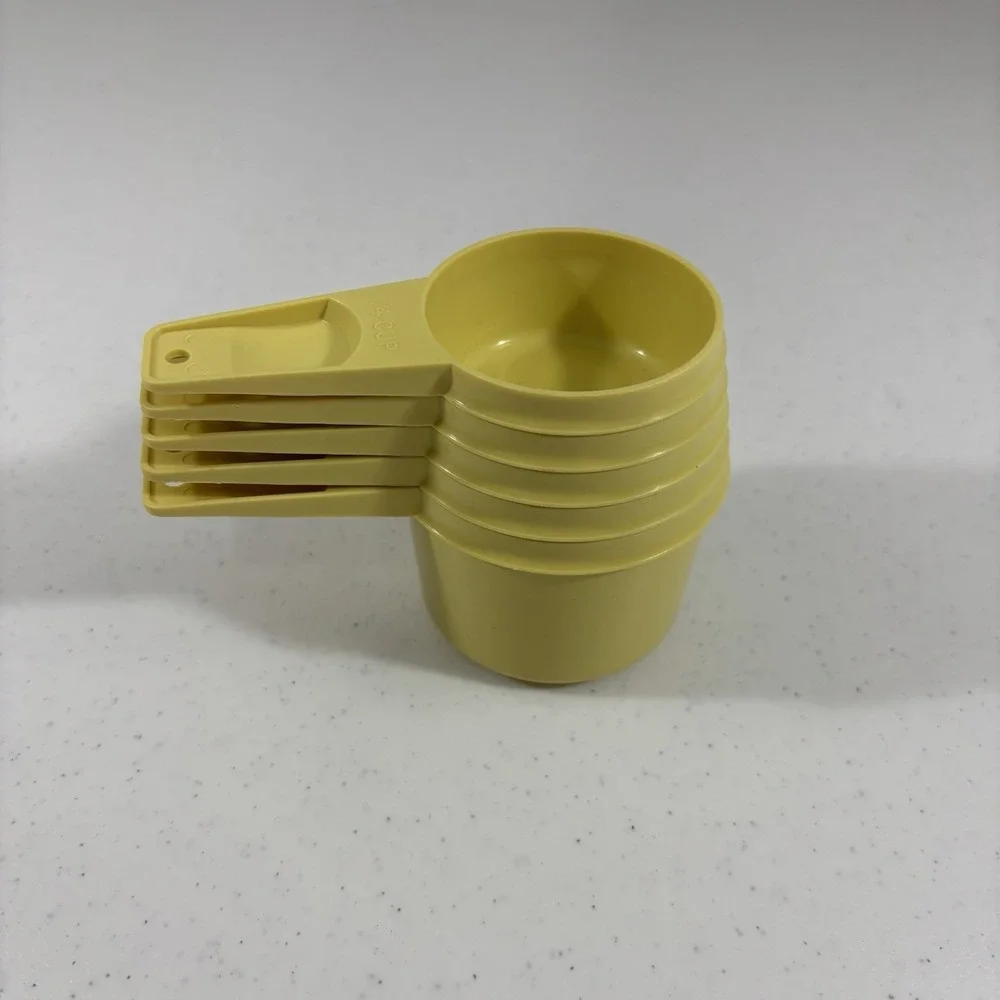 Tupperware Measuring Cups 3/4 2/3 1/2 1/3 1/4 765-2, 762-2, 764-2, 766-2, 761-2